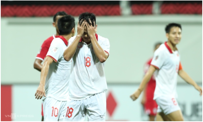 Việt Nam không quá tiếc nuối với trận hoà Singapore, dù đứt mạch bảy trận thắng trên mọi đấu trường.