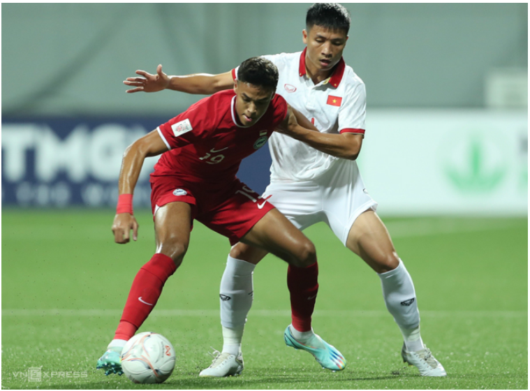 Singapore và Việt Nam bất phân thắng bại, chia nhau hai vị trí đầu bảng B