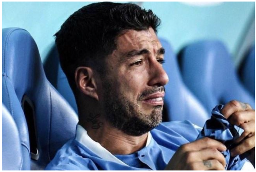 Suarez bức xúc sau khi Uruguay bị loại.